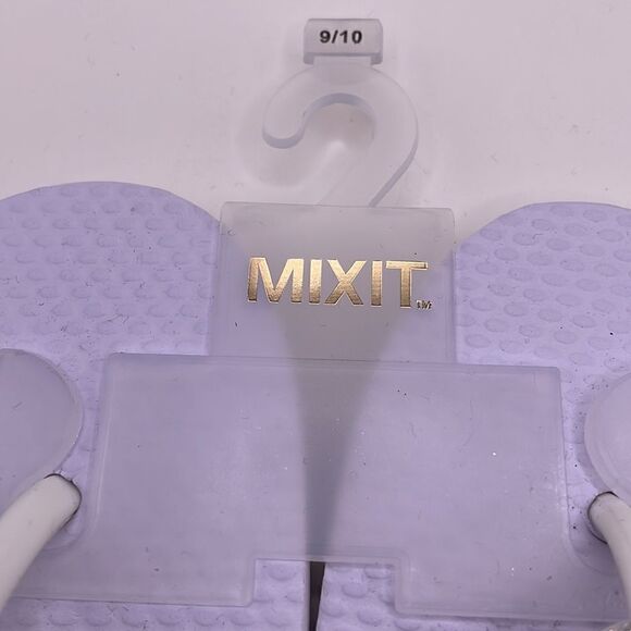 MIXIT Brand New White Flip Flops with Silver Sparkly Straps (Size 9/10) - Picture 4 of 10